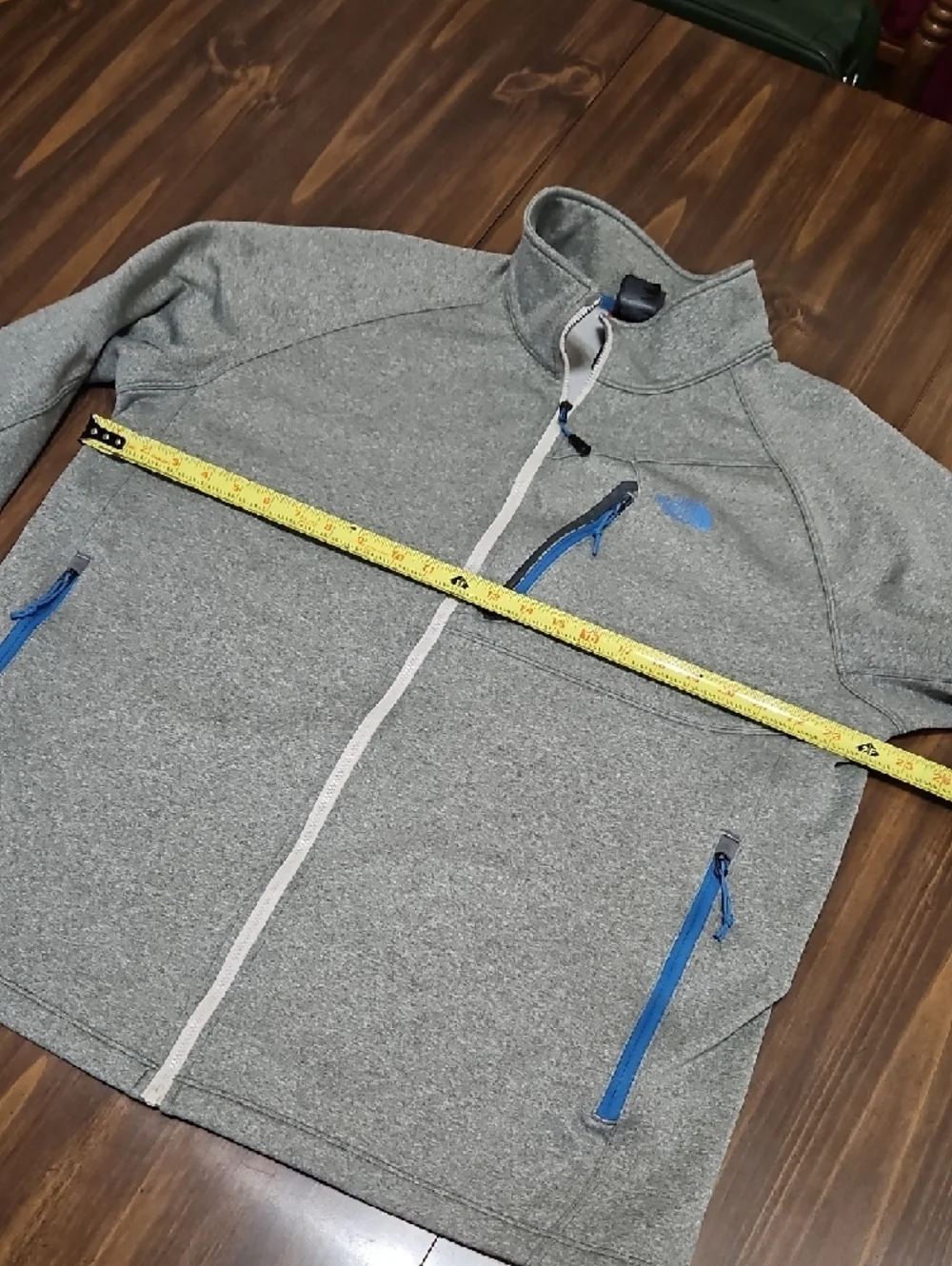 The North Face Men's Heather Gray Fleece Jacket with Blue Accents